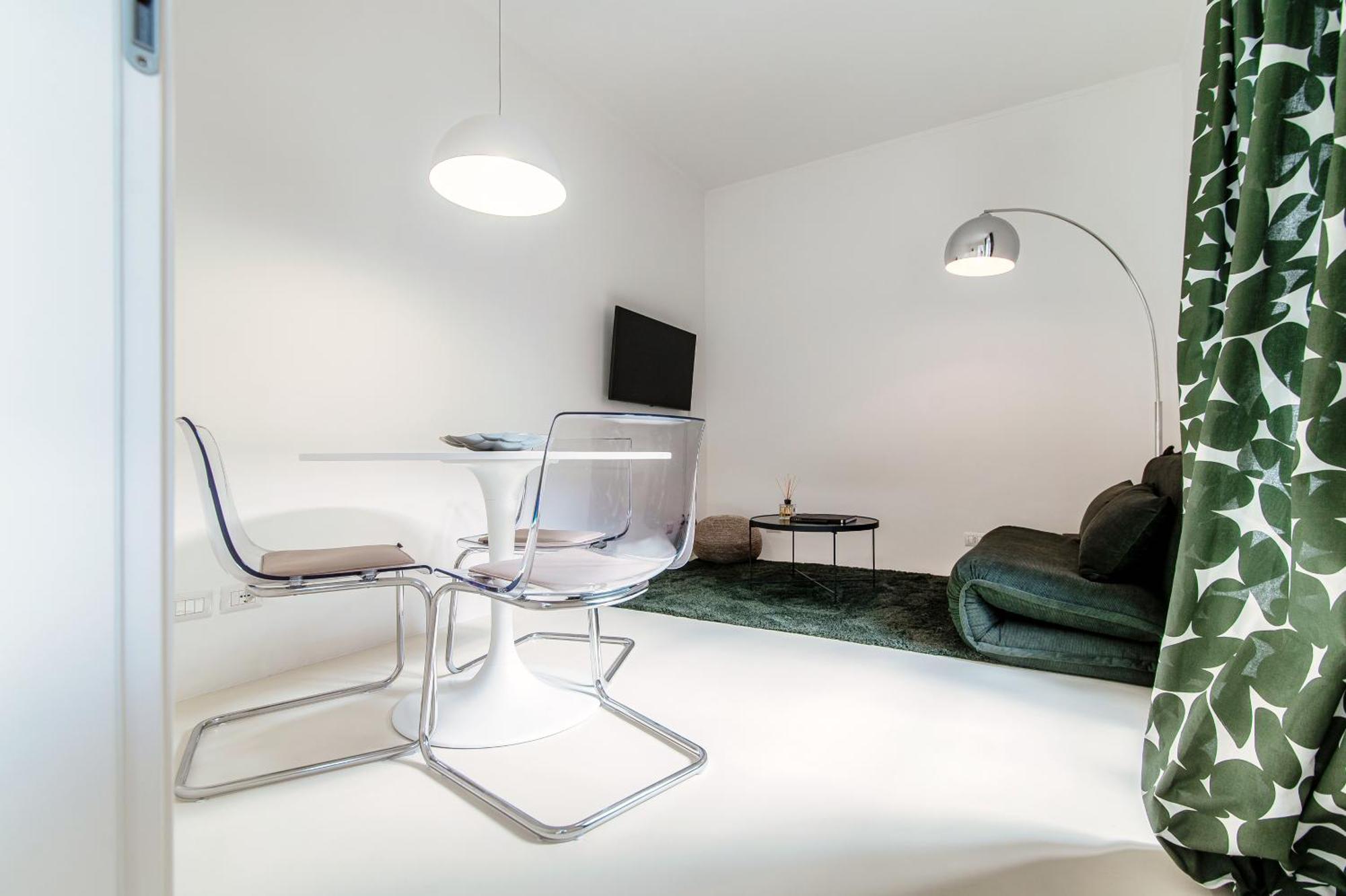 Giuliny Lovely Flat - The House Of Travelers Como Buitenkant foto