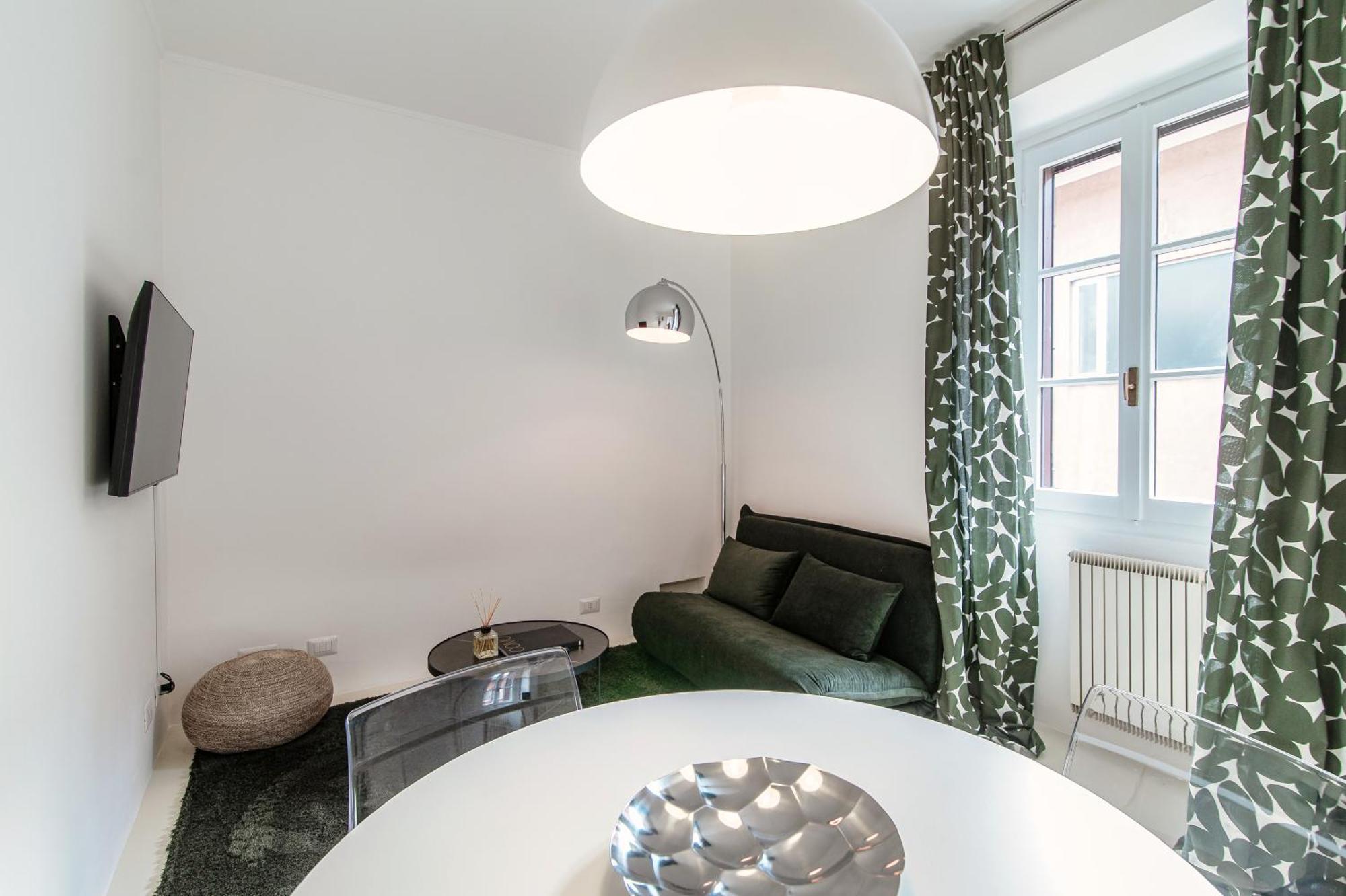 Giuliny Lovely Flat - The House Of Travelers Como Buitenkant foto