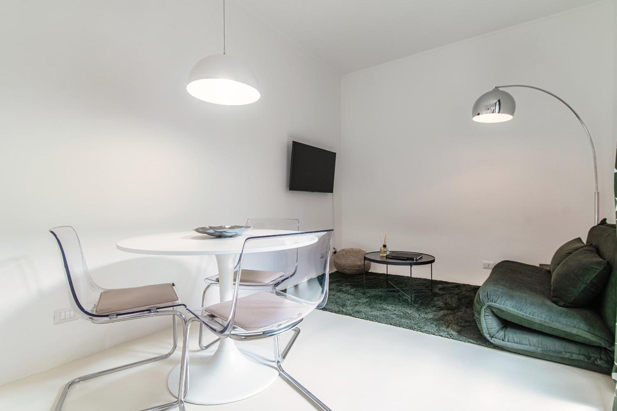 Giuliny Lovely Flat - The House Of Travelers Como Buitenkant foto