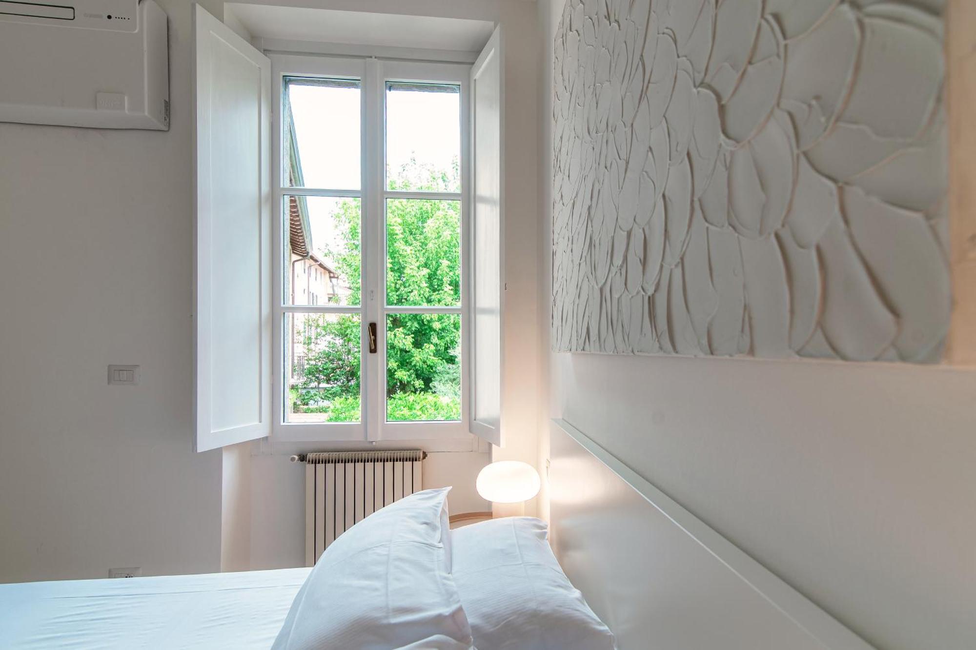 Giuliny Lovely Flat - The House Of Travelers Como Buitenkant foto